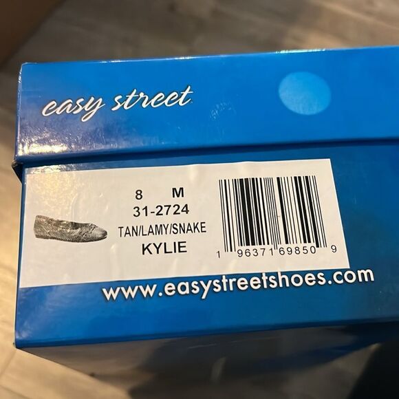 easy street flats - Picture 3 of 3